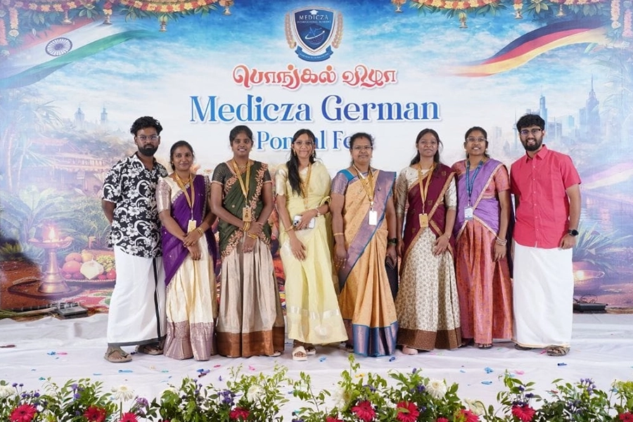 Students learning German online with native faculty Ms. Laura Janßen at Medicza Academy